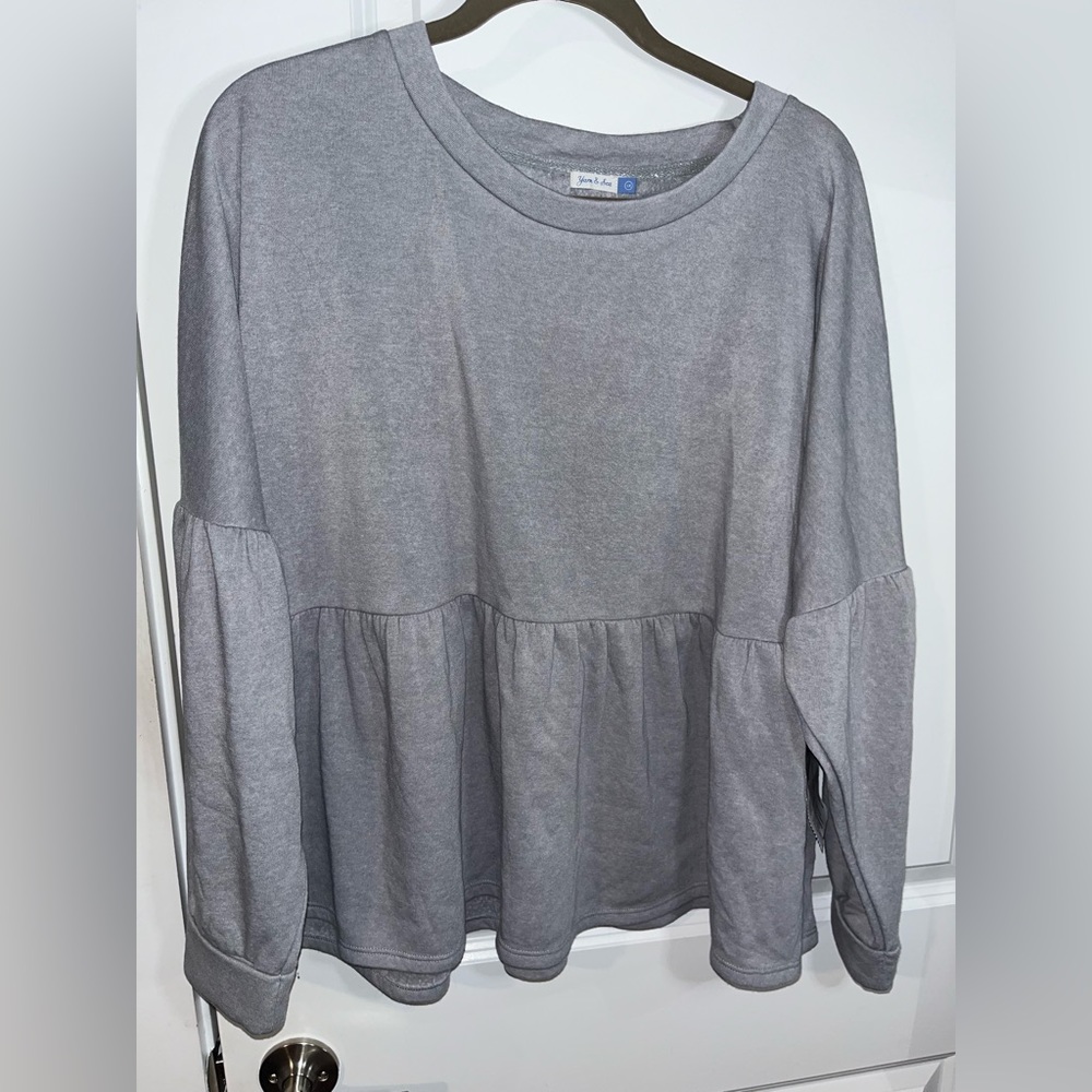 NWT Yarn and Sea Peplum Long Sleeve Pleated Grey Sweatshirt Fleece Lined Size 1X